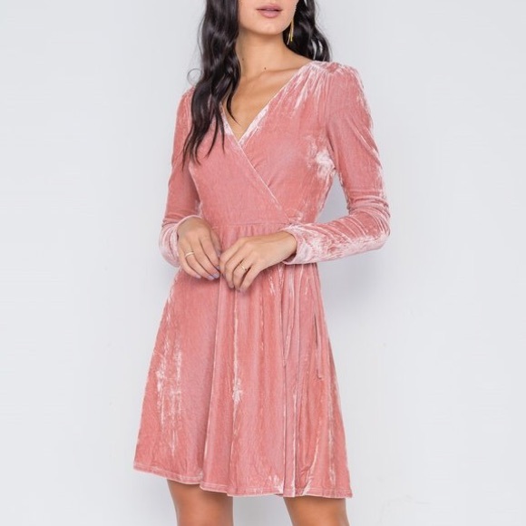 SOLD OUT ON WEBSITE! Blush Velvet Mini Dress⭐️ - Picture 2 of 5